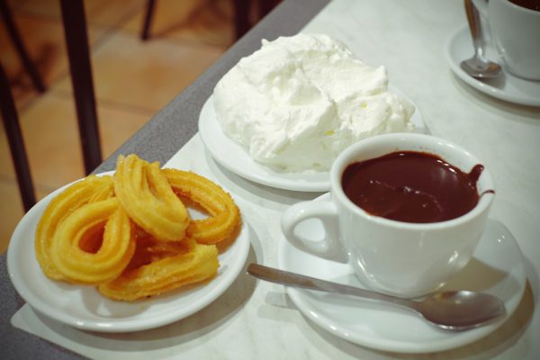 チュロスとチョコラーテ