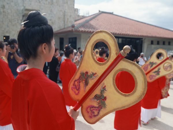 沖縄新婚旅行も人気