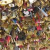 愛が重すぎて橋が閉鎖！?永遠の愛を約束するPont des Arts（芸術橋）の伝説