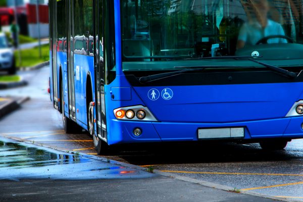 イタリアの青いバス