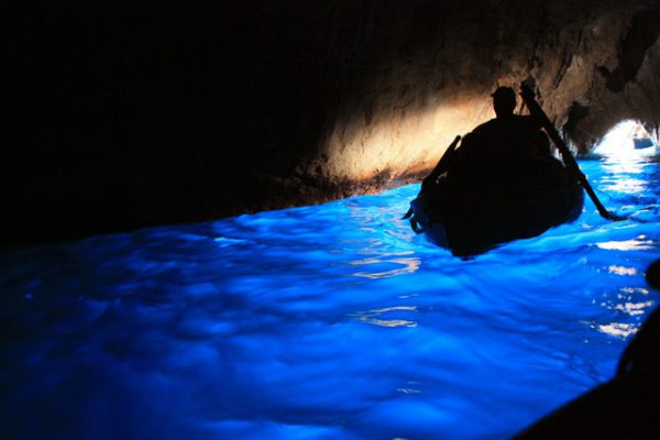 カプリ島・青の洞窟