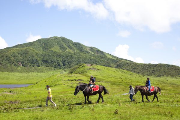 草千里で乗馬