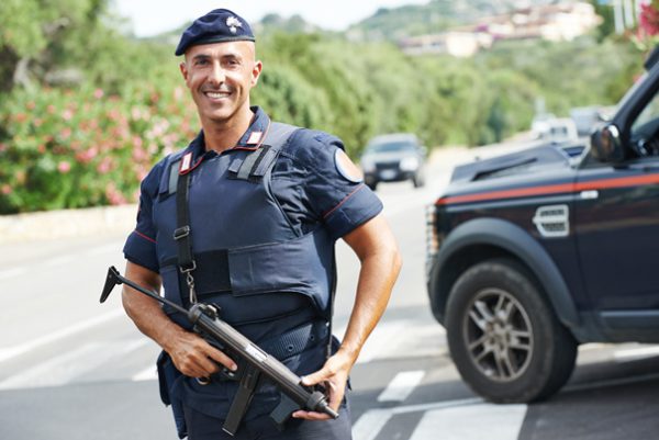 イタリアでいちばん頼りになるのはCarabinieri
