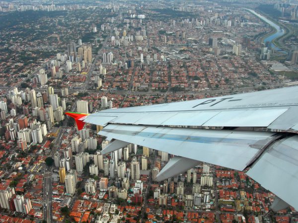 リオの街を上空から