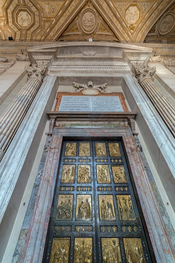 サン・ピエトロ大聖堂の聖なる扉