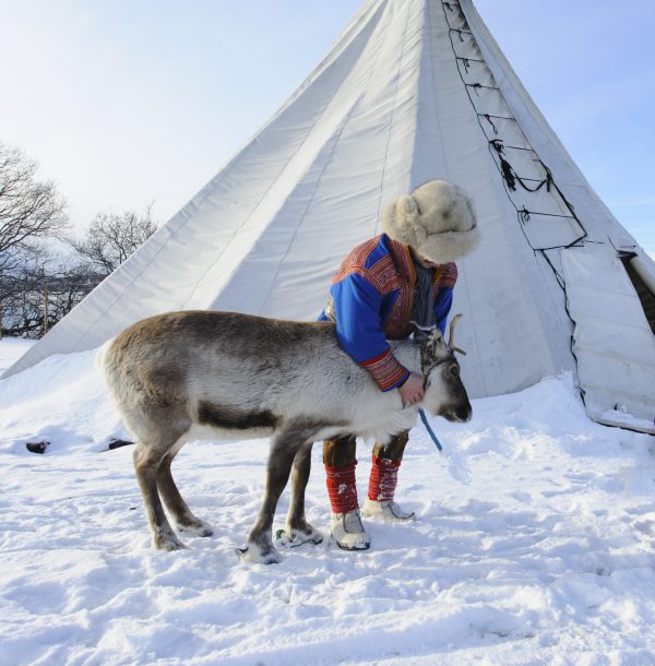 北フィンランドの先住民文化に触れる、アクティブな新婚旅行