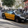 バルセロナのタクシーは車体が黒と黄色