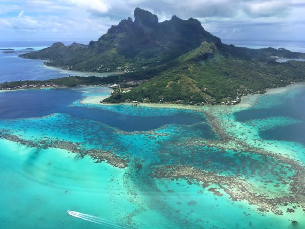 ボラボラ島は神が創った島