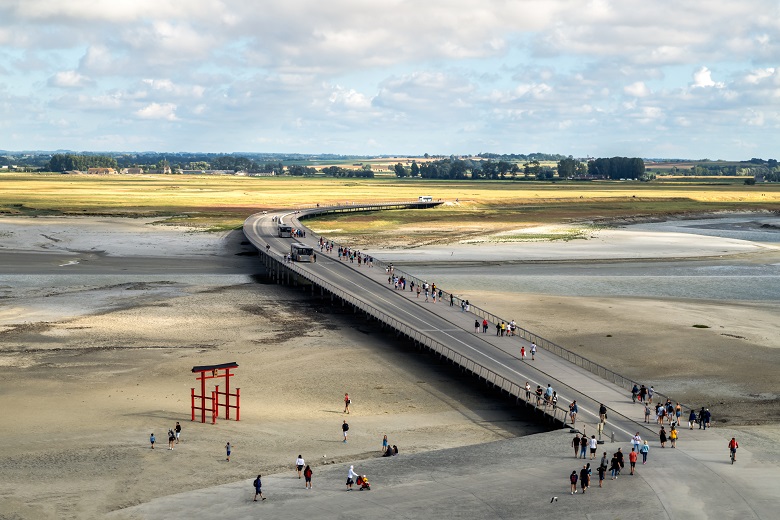 モンサンミシェルまでの橋