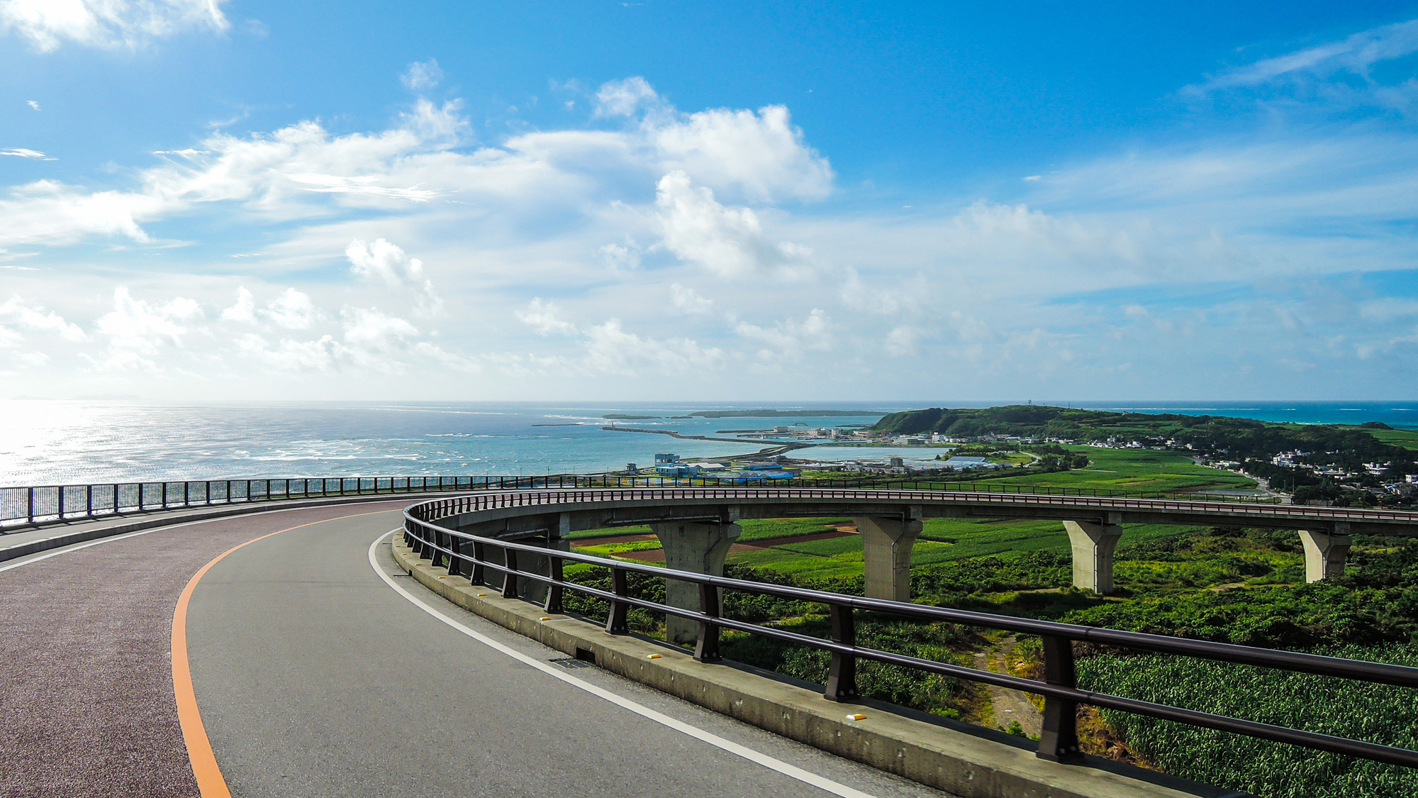 沖縄、高速道路