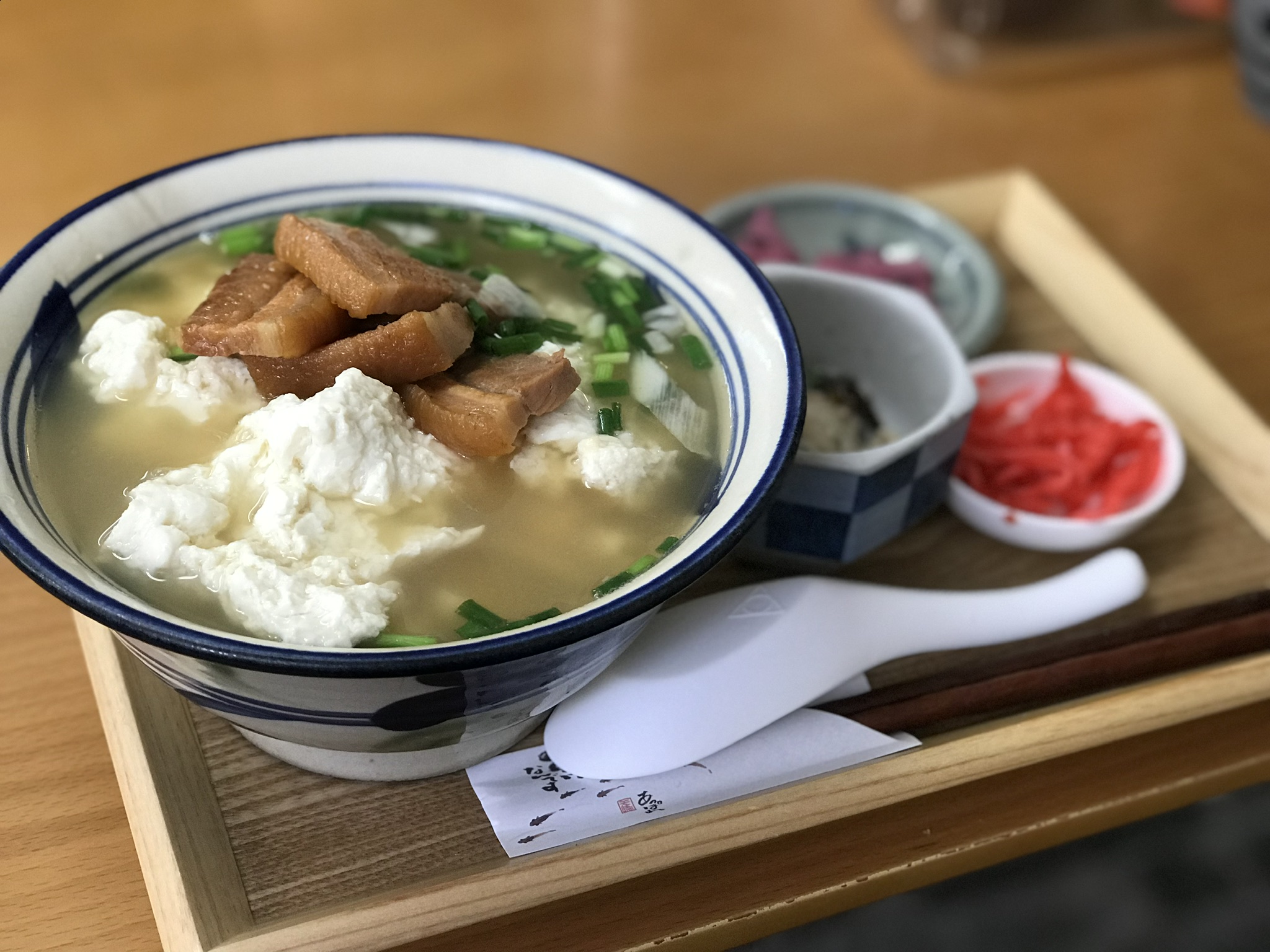 ハネムーン旅行、沖縄、ゆし豆腐そば、オススメ店、自家製麺。