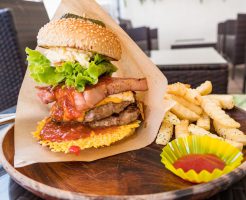 沖縄はハンバーガーのメッカ