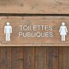 トイレの看板