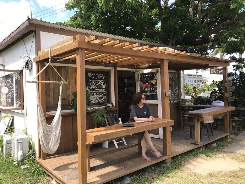 西表島・上原港近くでおすすめのカフェ「西表の少年」