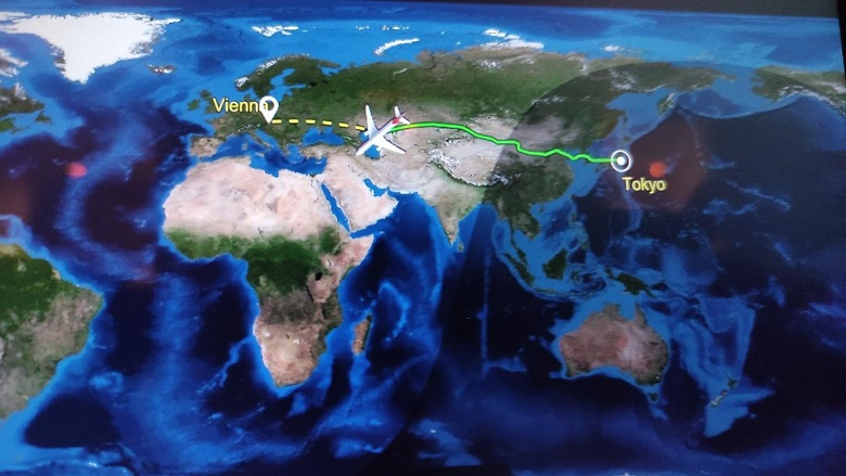 オーストリア航空の機内で閲覧できるフライトマップ
