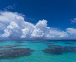 波照間ブルーの海