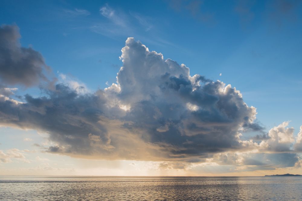 「ル タハア アイランドリゾート」から見るサンセット