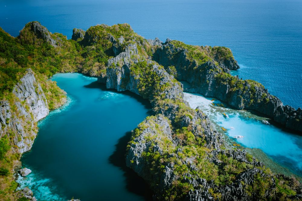 ミニロック島 ビッグラグーンとスモールラグーン
