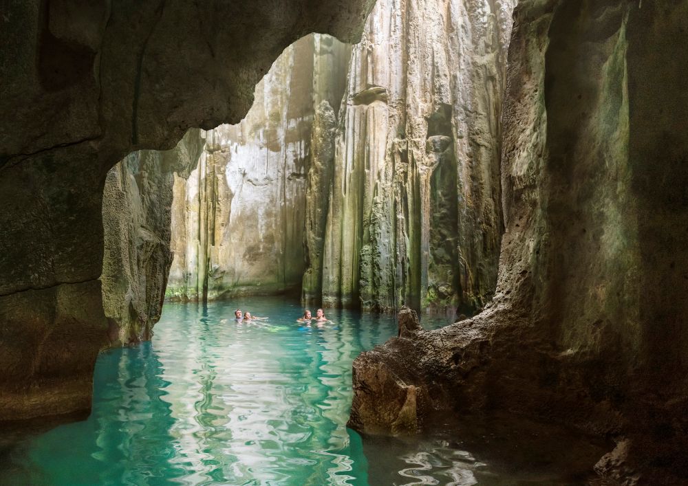 サワイラウ洞窟