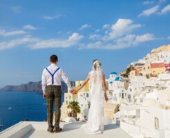 サントリーニ島のカップル