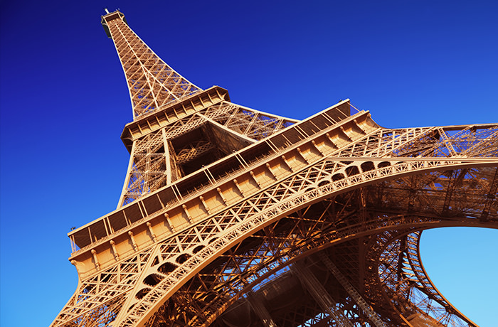パリのシンボルエッフェル塔