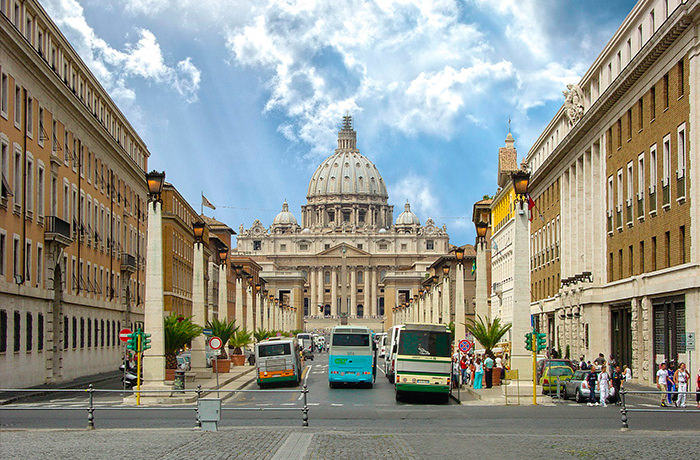 イタリアやスペインとの周遊が人気