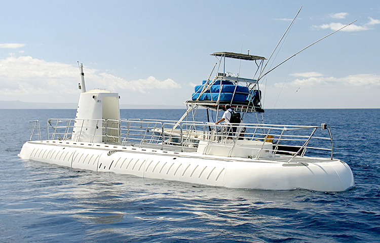 アトランティス潜水艦ツアー